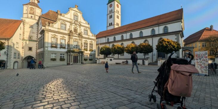 Familienalltag in einer Kleinstadt – Leben mit Kindern außerhalb der Großstadt